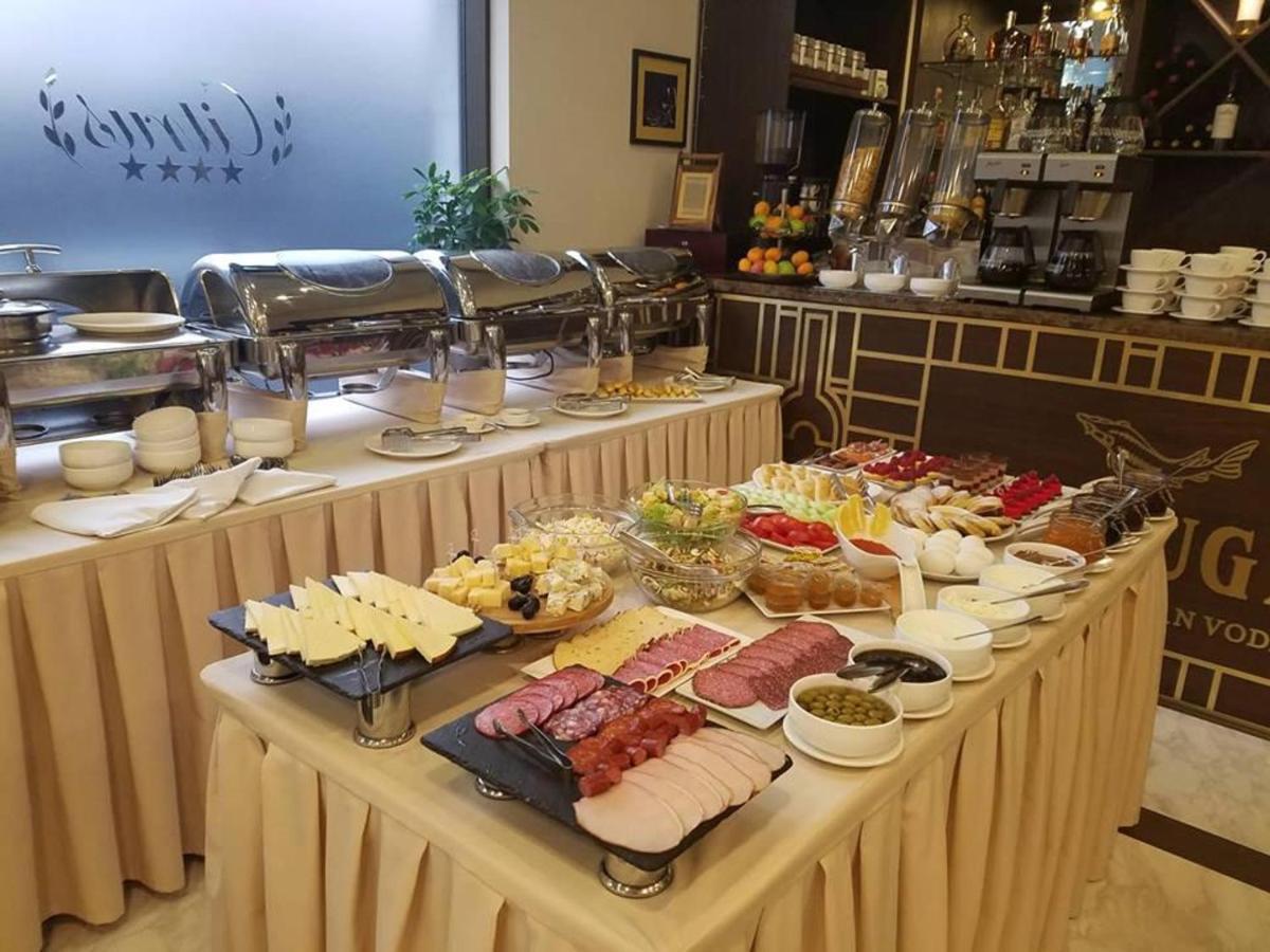 Iii Apartament