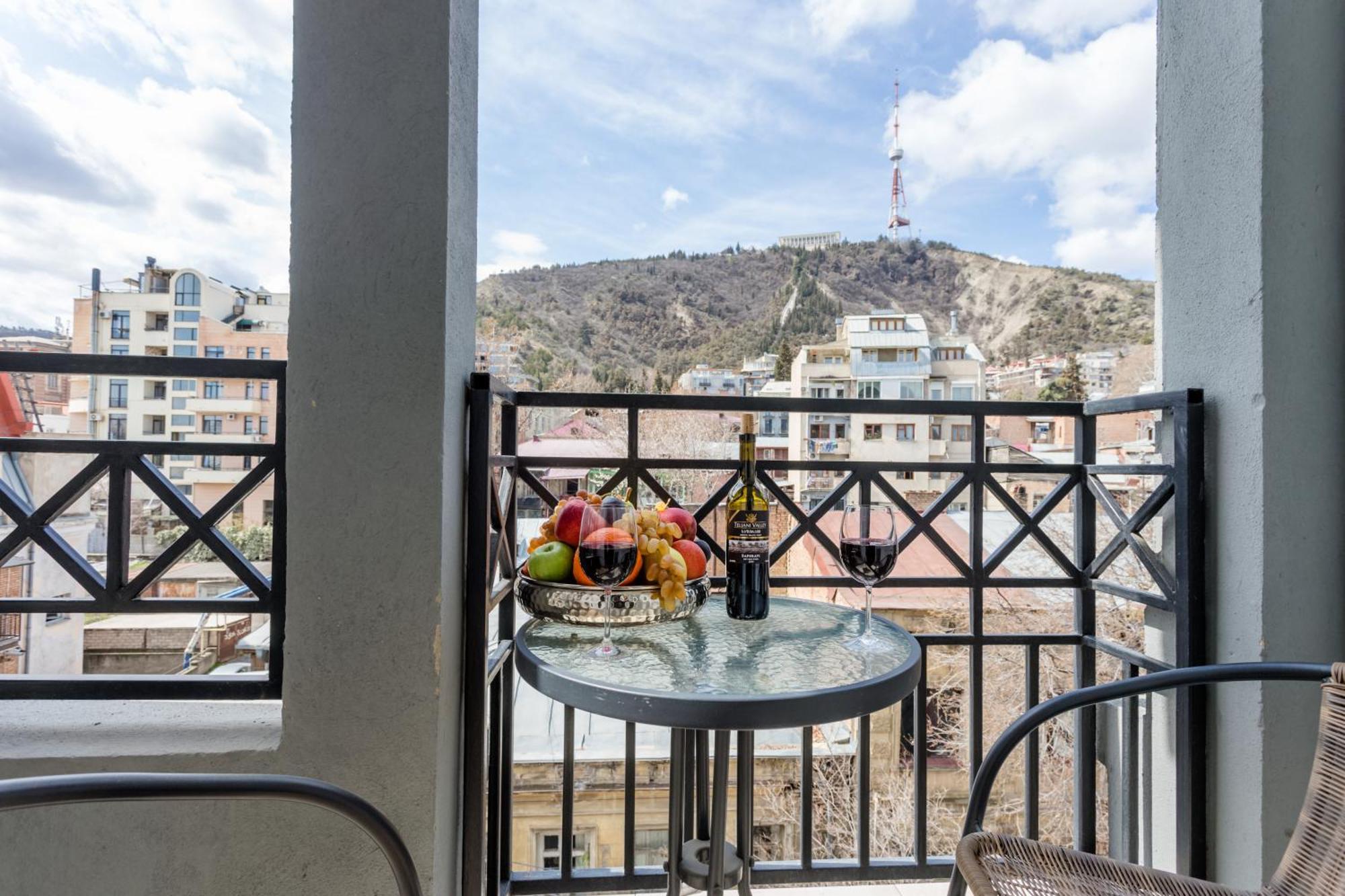 Iii Apartament